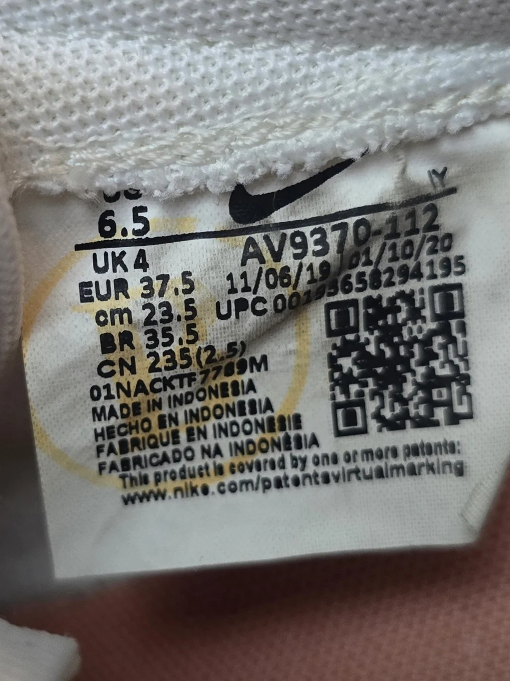 Nike Blazer Low Summit White Pink Sneaker Womens Size 6.5 AV9370-112